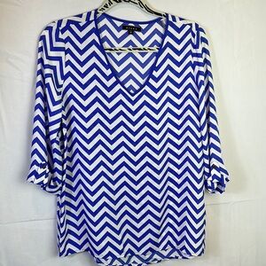 Kiara Royal Blue and White 3/4 sleeve blouse New With Tag Size Medium
